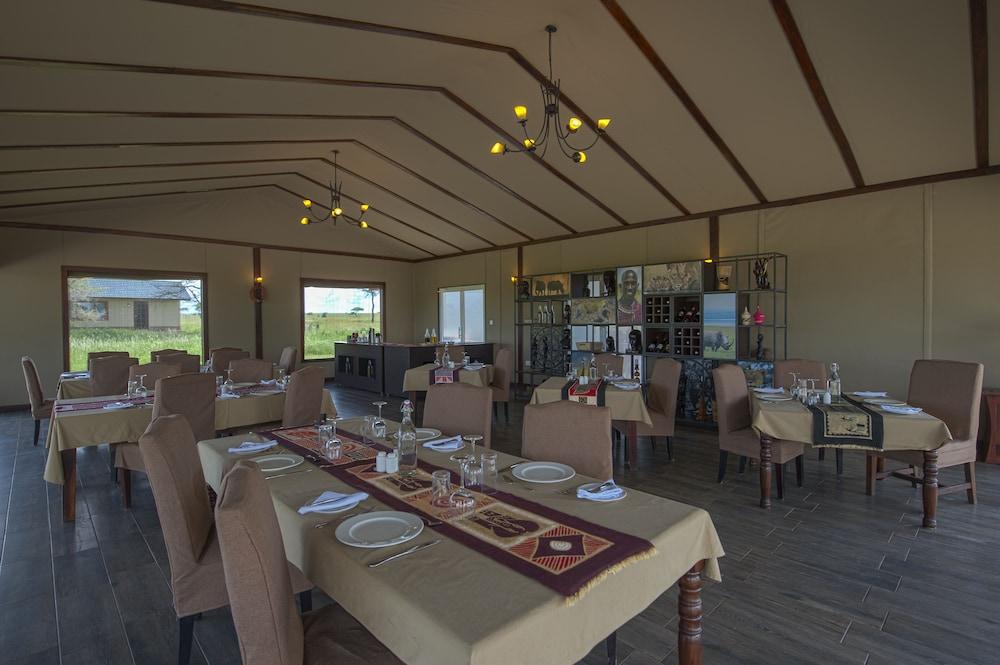 Karibu Camps And Lodges Sametu Camp Serengeti Robanda Ngoại thất bức ảnh